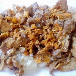 หมูกระเทียม