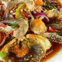 ยำปูม้า กุ้งสด