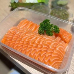 แซลมอนดองน้องหญิง  ying SALMON DELIVERY