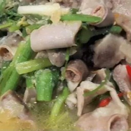 อ๋อมไส้หมูผัก