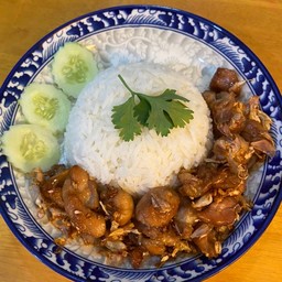 ไก่กระเทียมราดข้าว