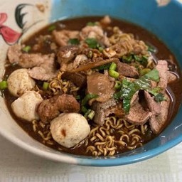 เส้นมาม่า