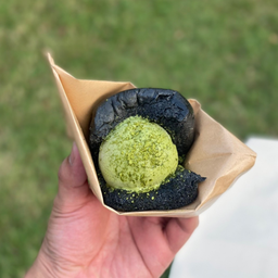 ไอติมย่างเนย ขนมปังชาโคล