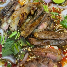 ยำเนื้อย่าง