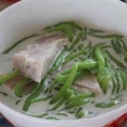 ข้าวขาหมู ก๋วยจั๊บ ก๋วยเตี๋ยวไก่ เจ๊ต้อย มีสาขาเดียว