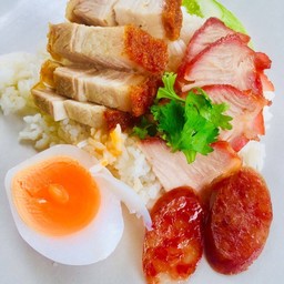 ข้าวหมูแดง+หมูกรอบ