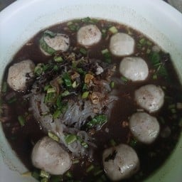 ก๋วยเตี๋ยวป้าแดง(มหานคร)