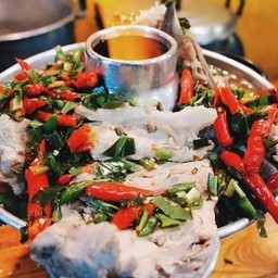 เล้งแซ่บชุดใหญ่ ใกล้ร้านน้ำผึ้งมะนาว