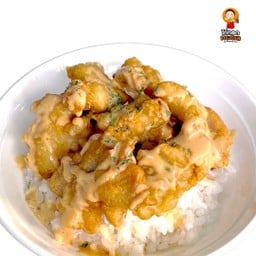 ข้าวไก่ทอดซอสต้มยำกุ้ง