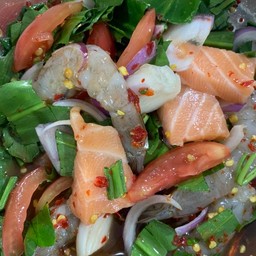 ยำแซลมอน กุ้งสด