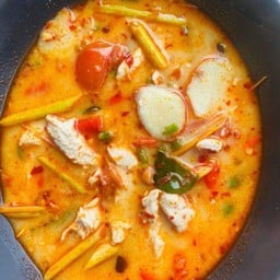 ต้มยำไก่