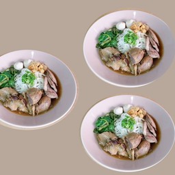 Cafe 12/6 ก๋วยเตี๋ยวและเครื่องดื่ม