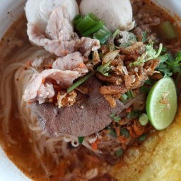 ก๋วยเตี๋ยวภัทรศรี