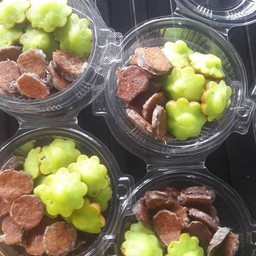 ขนมเบื้องแม่เล็กท่ารถ33
