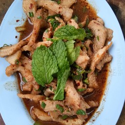 นำ้ตกคอหมูย่าง