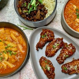 กะเพราทอง - กะเพราพริกแห้ง รสเด็ด สูตรโบราณ