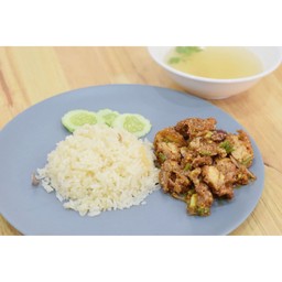 ข้าวมันยำไก่แซ่บ