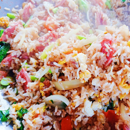 ข้าวผัดแหนม