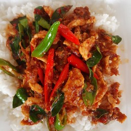 ผัดพริกแกง