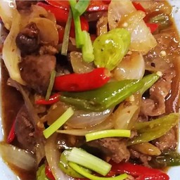 ผัดพริกสดราดข้าว