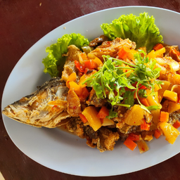 ปลากระพงผัดเปรี้ยวหวาน