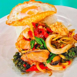 ผัดฉ่า ราดข้าว