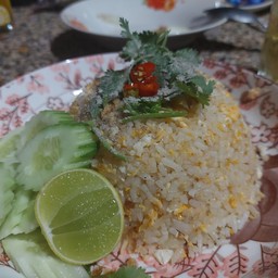 ข้าวผัดใข่