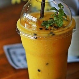 ร้านใสใสน้ำผลไม้ปั่น ประชาราษฎร์บำเพ็ญ 11