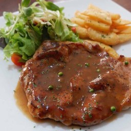 The Cottage Steak Cafe & Bistro กองเมือง