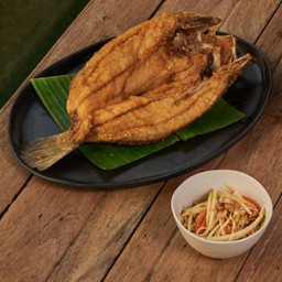 ปลากะพงทอดน้ำปลา