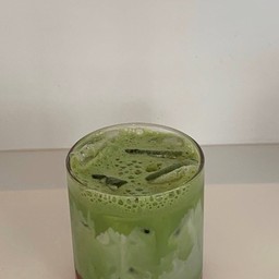 สตรอว์เบอร์รีมัทฉะ