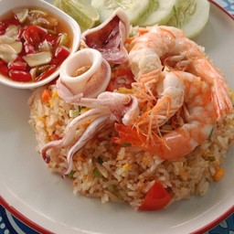 ข้าวผัดทะเล