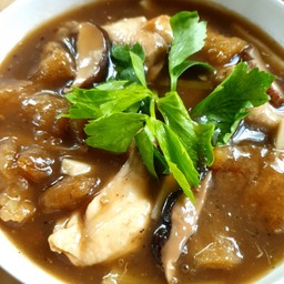 กระเพาะปลาน้ำแดง