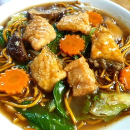 ราดหน้าหมี่เหลืองปลากะพง