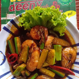 ข้าวผัดเปรี้ยวทะเล