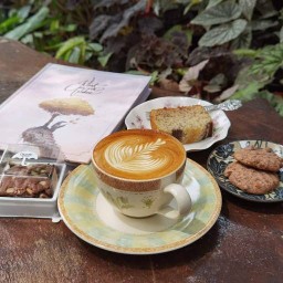 Charlie cafe' and garden