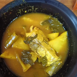 แกงส้มปลากระพง