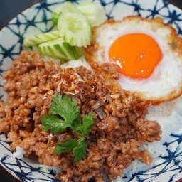 ข้าวไก่สับกระเทียมพริกไทย