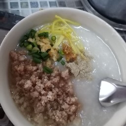 ข้าวต้มหมูเห็ดหอม