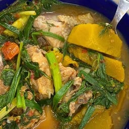 แกงอ่อมไก่บ้านฟักทอง