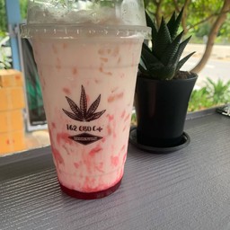 นมสดสตรอว์เบอร์รี่