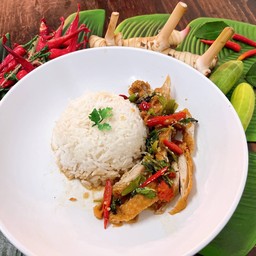 ข้าวกระเพราไก่กรอบ