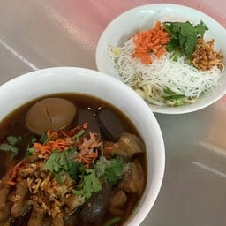 ข้าวไข่ข้น กะเพราพริกแห้ง