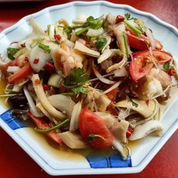 ยำวุ้นเส้นรวมมิตรทะเล