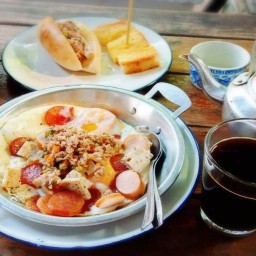 โรตีโฮมเมด & นมชากาแฟ