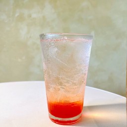สตอเบอรี่โซดา
