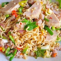 ยำม่ามาหมูยอหมูสับ