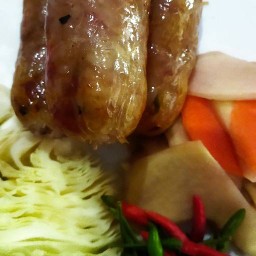 เปรี้ยวปาก ไส้กรอกอีสาน  ตรงข้าม สนง.พาณิชย์ จ.สุโขทัย