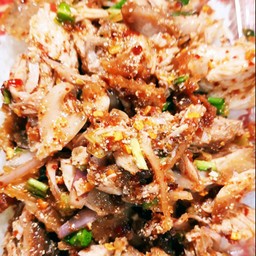 ข้าวยำไก่แซ่บ