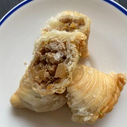 กะหรี่ปั๊บไส้ไก่เทอริยากิ